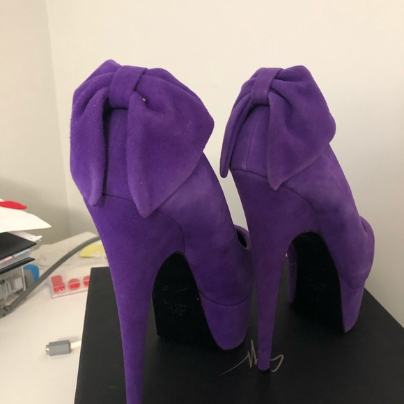 GIUSEPPE ZANOTTI/Size 37 1/2/Purple Heels - Picture 3 of 10